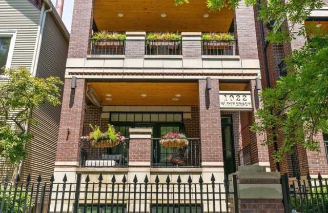 1022 W Diversey Parkway unit: 2 photos photos