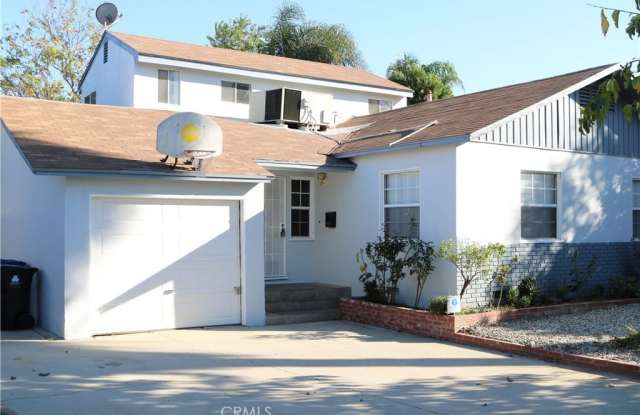 6442 Zelzah Avenue Gallery 2