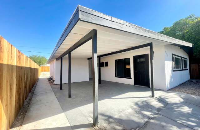 COMING SOON!! 3 Bedroom/ 1 Bathroom HOME in Desert Hot Springs!! Gallery 4
