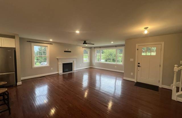 14908 LEE Highway Gallery 4