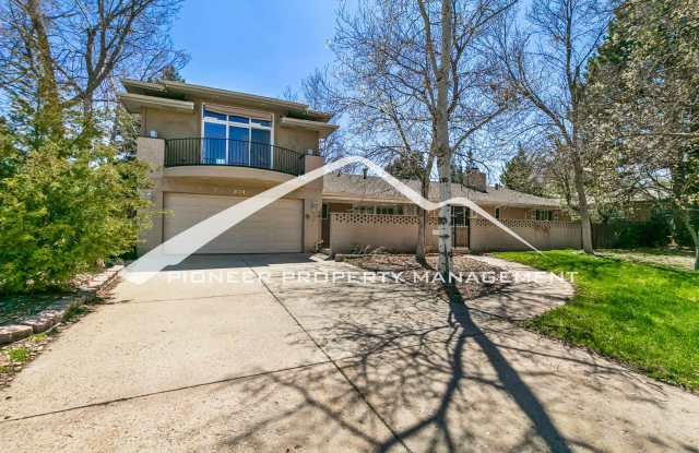 Spacious Home with Fenced Yard and Washer/Dryer photos photos