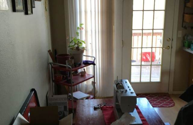 4243 Peach Tree Court Gallery 3