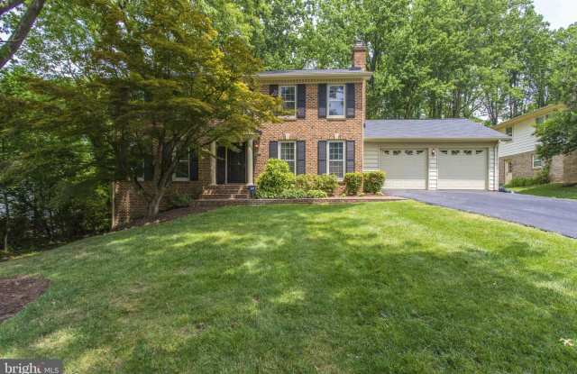 9036 ASHMEADE DR - 9036 Ashmeade Drive, Long Branch, VA 22032