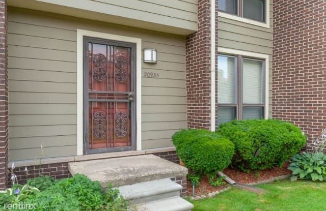 20933 Sherman ave - 20933 Sherman Avenue, Southfield, MI 48033