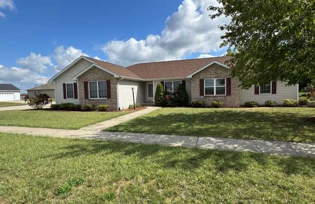 4 Bedrooms, Big Yard  Top Schools – Don’t Miss This Chatham Beauty! - 534 Eagle Ridge Drive, Chatham, IL 62629