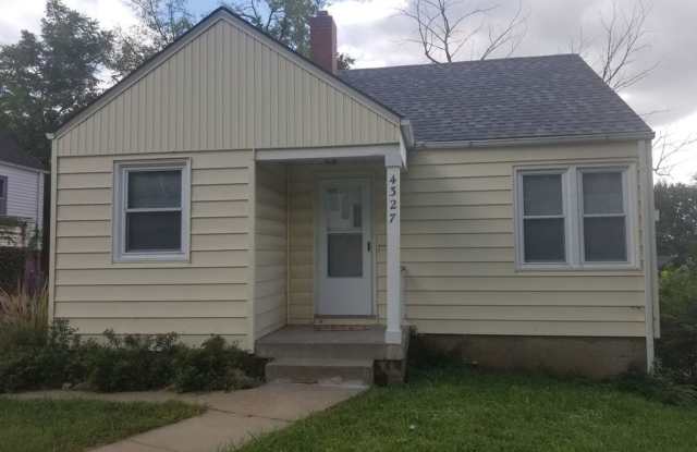 Spacious 4 Bedroom 1.5 Bath House!! photos photos