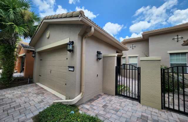 2370 Palm Tree Dr Gallery 2
