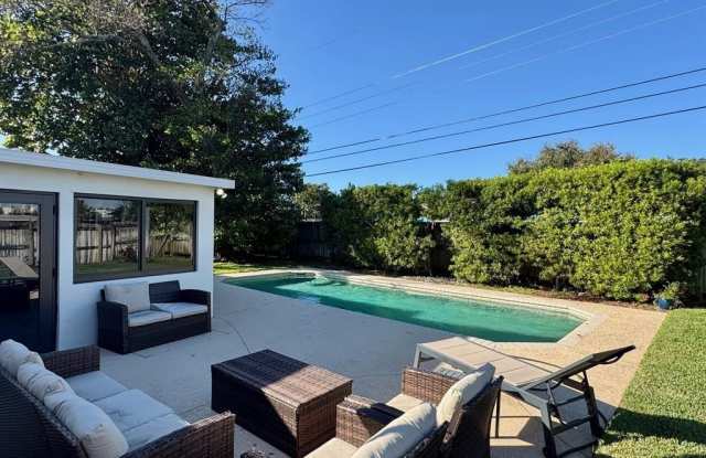 1101 SE 4th Ct - 1101 Southeast 4th Court, Deerfield Beach, FL 33441