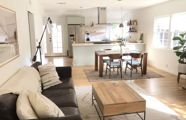 2618 East Chevy Chase Drive Gallery 4