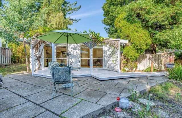 505 Pineo Ave photos photos