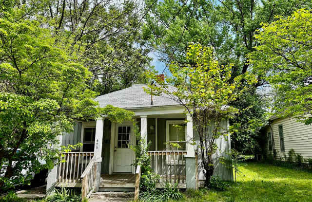 Nicely finished 2 bedroom bungalow photos photos