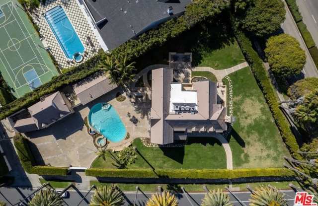 809 N Canon Dr photos photos