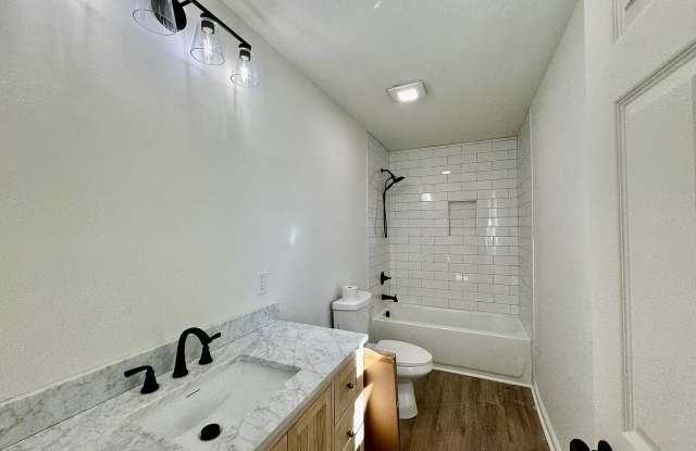 Room in 4 Bedroom Home in Concord Gallery 3