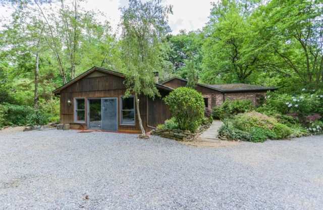 1144 Evergreen Drive Gallery 3