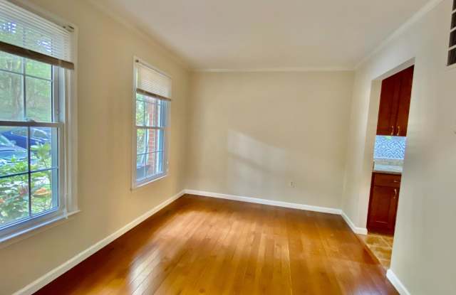 11912 SLOANE COURT Gallery 3