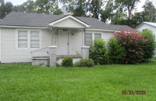 1426 Mary Street - 1426 Mary Street, Waycross, GA 31503