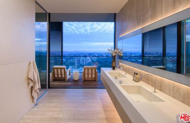 9040 W Sunset Blvd photos photos