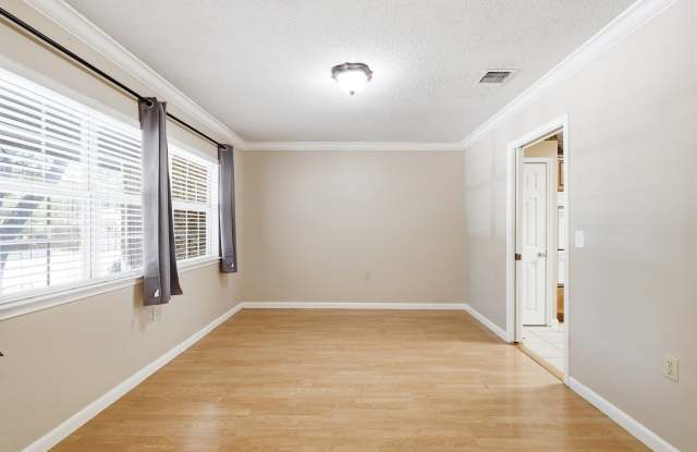 8411 Aristotle Gallery 3