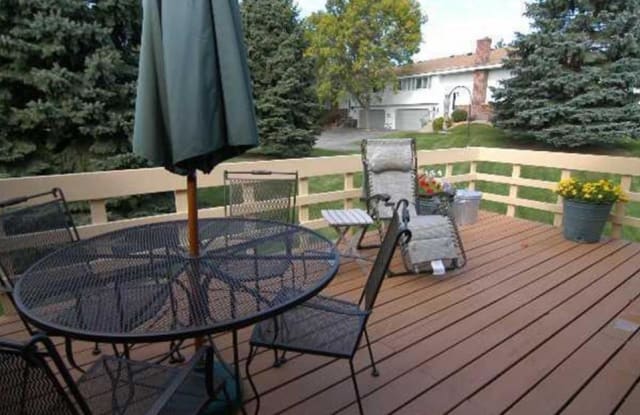 10507 Decatur Circle - 10507 Decatur Circle, Bloomington, MN 55438