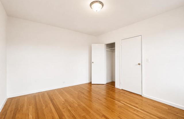 15 Magaw Pl Gallery 1