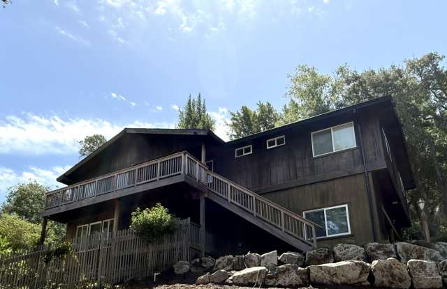 628 Canyon Road Gallery 1