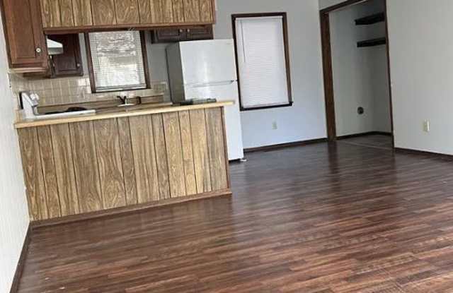 1069 South Kansas Avenue - A photos photos