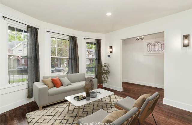 269 Hague Street Gallery 2