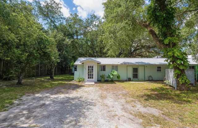 490 Pyrus Street photos photos