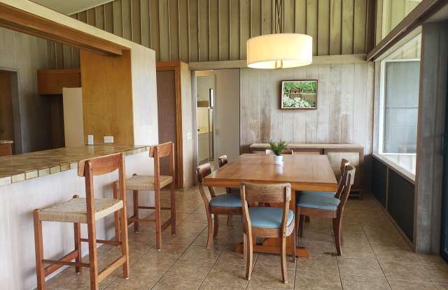 3 Bedroom 2 Bath Single Family Home with Pool Gallery 4
