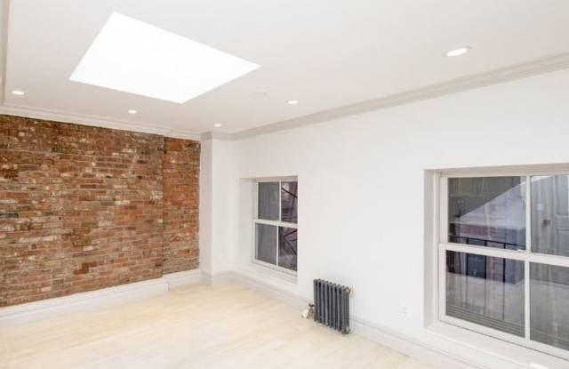161 W 4th St 4F Gallery 2