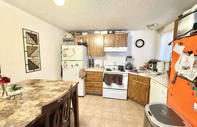 1155 East 5th Street - 1155 East 5th Street, Loveland, CO 80537