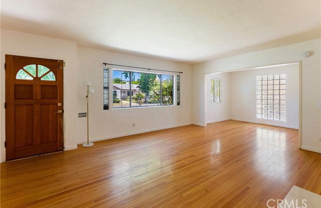 4722 Ventura Canyon Avenue Gallery 4