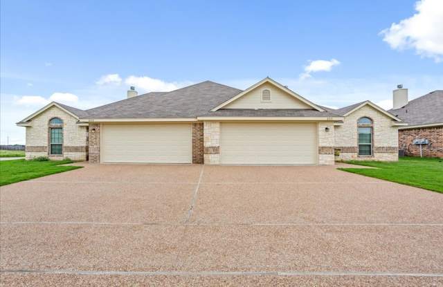 New Duplex on Hilltop Drive | Midway ISD photos photos