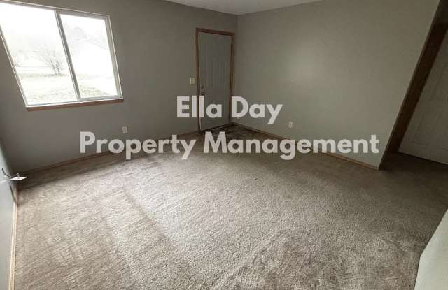11438 East Lewis Street Unit B Gallery 2