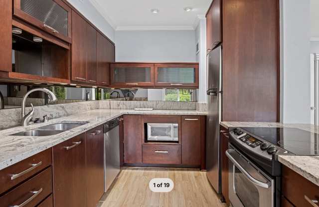 4550 Warwick Boulevard Gallery 1