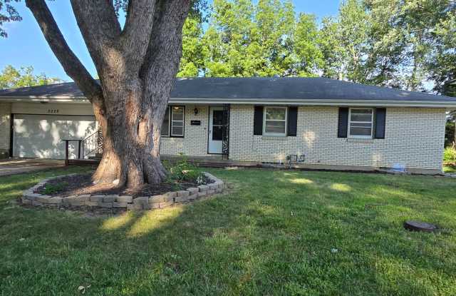 Beautiful 4 bedroom behind the Golf Coarse photos photos