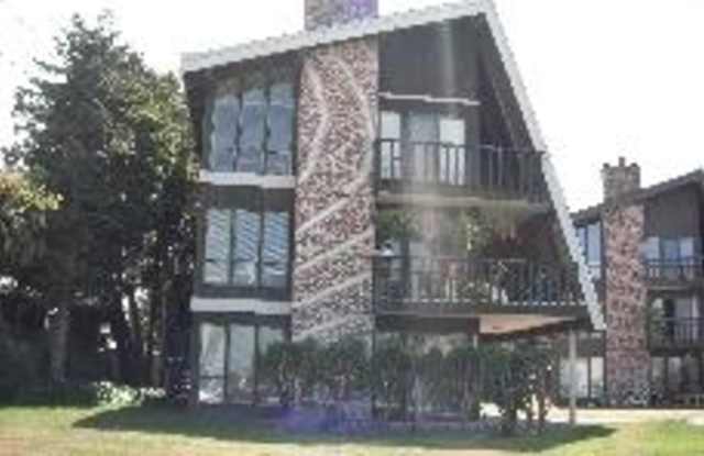3028 Alki Ave SW - 3028 Alki Avenue Southwest, Seattle, WA 98116