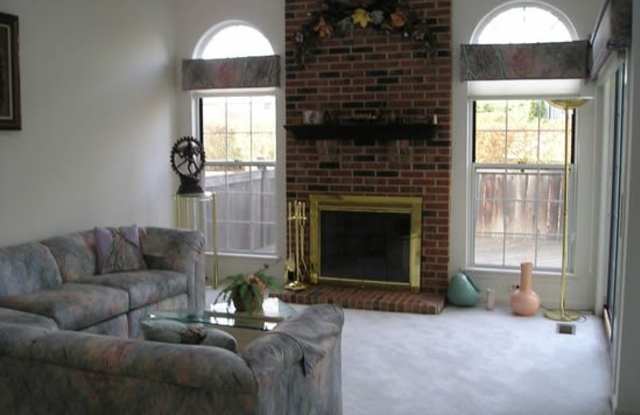 84 Whitman Drive Gallery 4