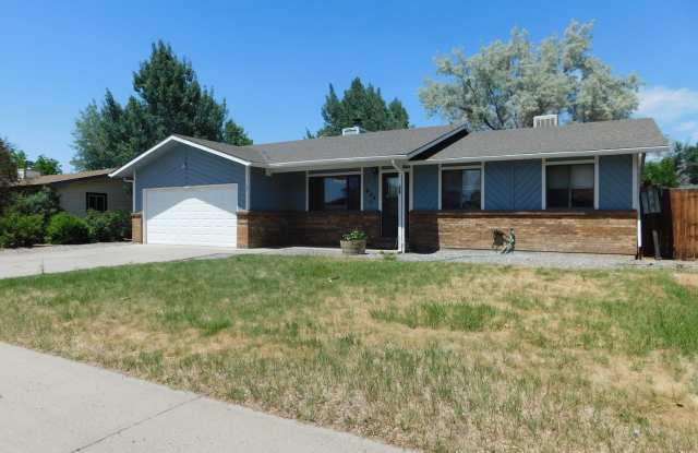 Quiet Neighborhood! photos photos