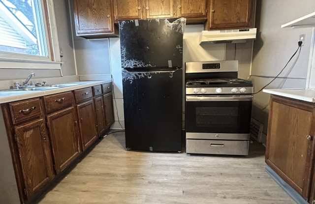 15708 Cherrylawn Street - 1 photos photos