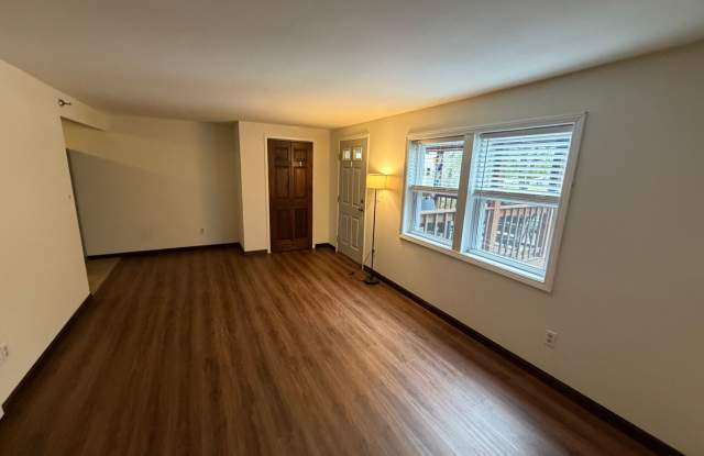 Charming 2-Bedroom Condo in Burlington’s New North End – $1,975/Month Gallery 4
