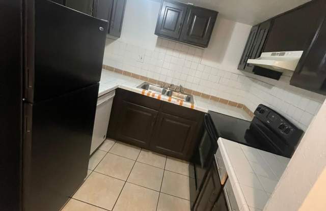 2666 N 43RD Avenue photos photos