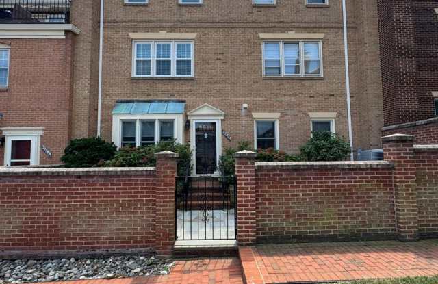 Rare Secluded Two Bedroom Arlington Townhouse W/Parking, Pets Welcomed,  Much More! photos photos