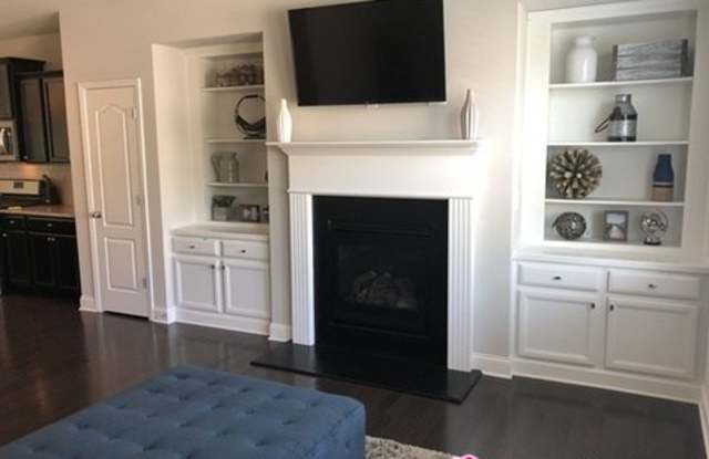 201 Aventine Lane Gallery 4