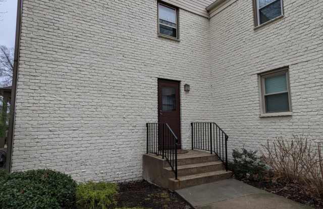 400 Cross Road Gallery 3