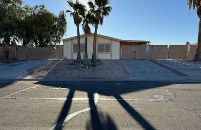 Large Remodeled Doublewide with 2 Car Garage. photos photos