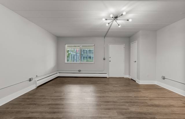 1100 North Adams Road - 118 Gallery 3