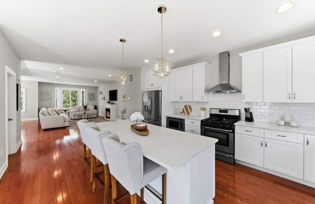 3 Bedroom, 2.5 Townhouse with Off Street Parking in Downtown West Chester Gallery 1
