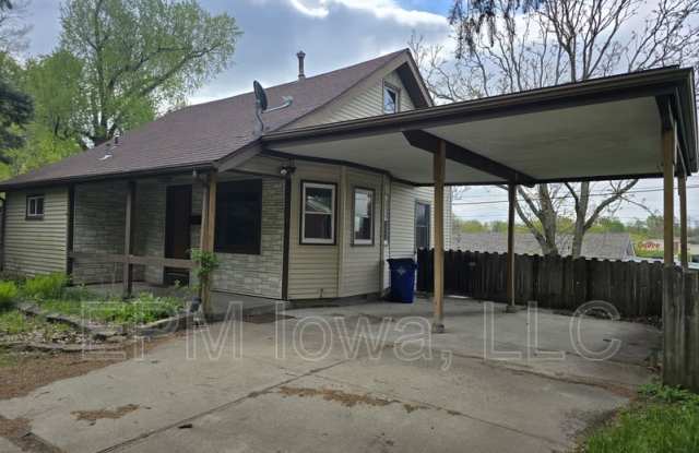 4037 Vine Avenue Southeast photos photos
