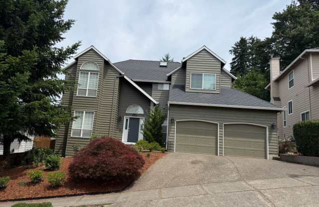 Light-Filled 3 Bedroom Retreat with Waterfall & Fully Fenced Yard photos photos